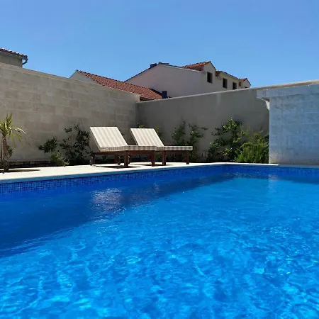Mediterra Garden & Pool Villa